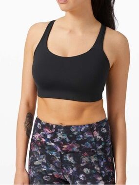 Lululemon All Powered Up Bra *Medium Support, A-E Cups - D38